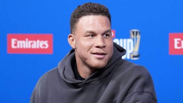 开云官网-搞笑，布雷克·格里芬惟妙惟肖地模仿快船科怀·伦纳德的笑声